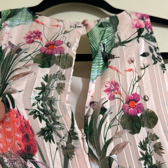 Banana Republic floral dress - Picture 10 of 13
